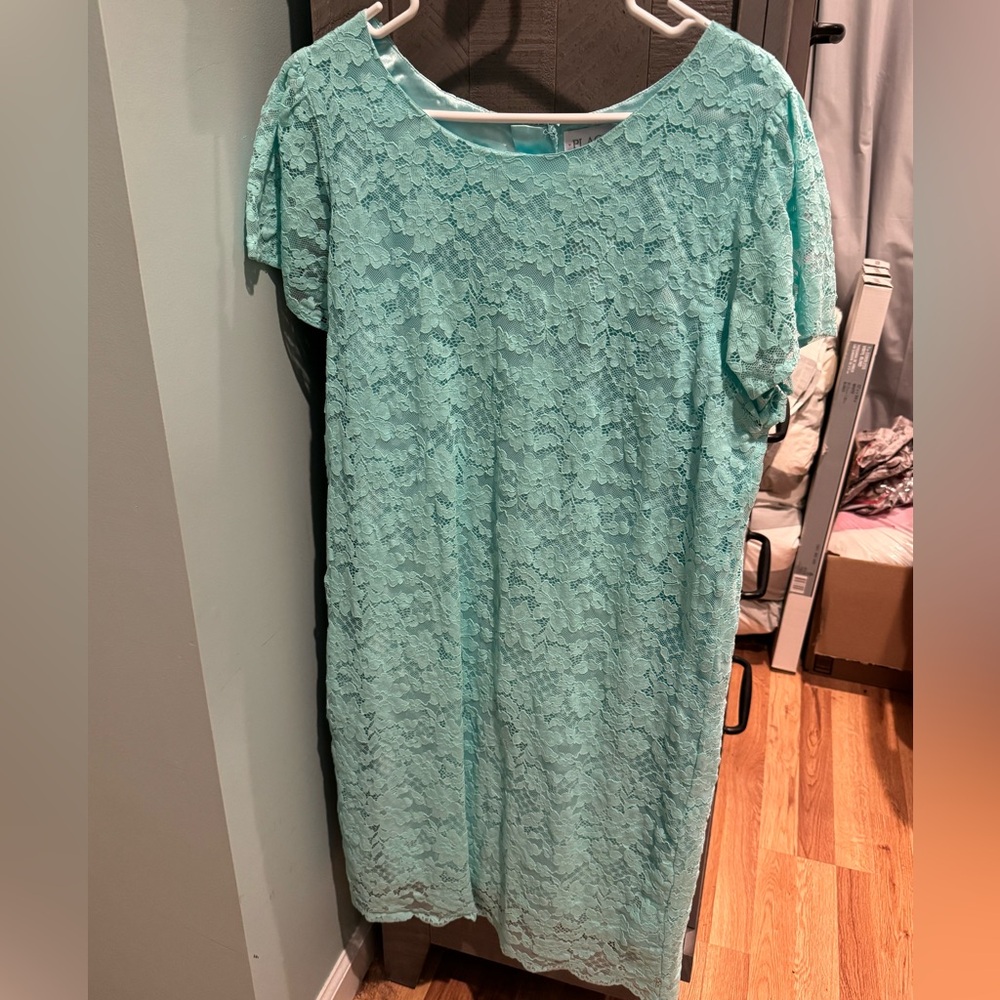 ⭐️LAST CHANCE⭐️ Women’s Lace Dress